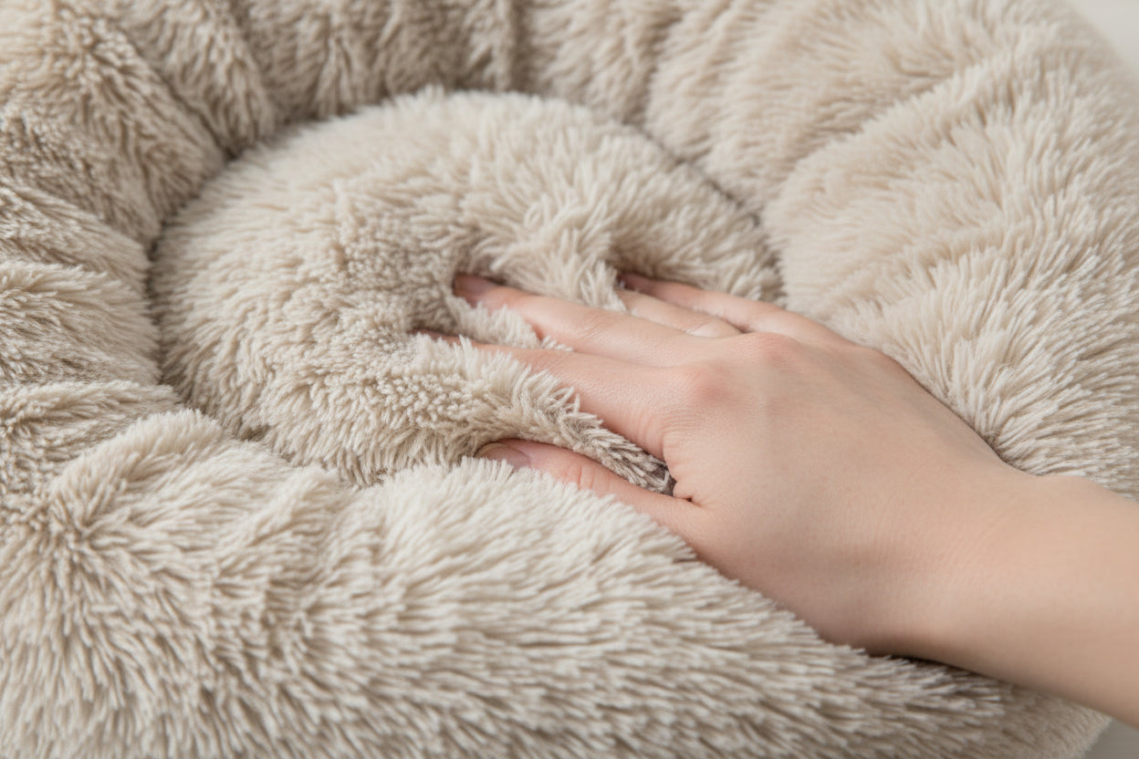 The ZenSnug™ Orthopedic Donut Bed